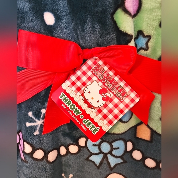 Hello Kitty Forest Green Holiday Christmas Plush Throw 60in x 70in NWT - Picture 3 of 6